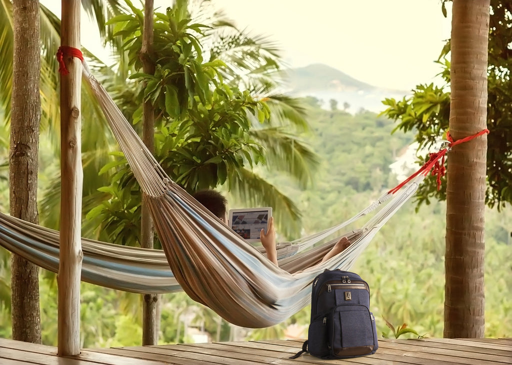 HOW TO LIVE A LIFE OF NEVER-ENDING TRAVEL