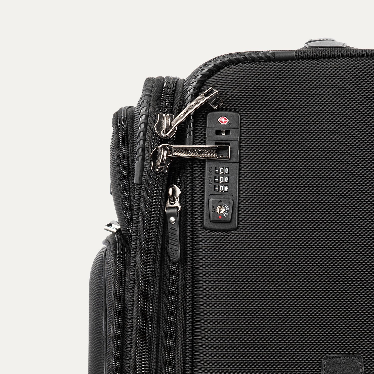 Crew™ VersaPack™ 29" Large Check-In Spinner