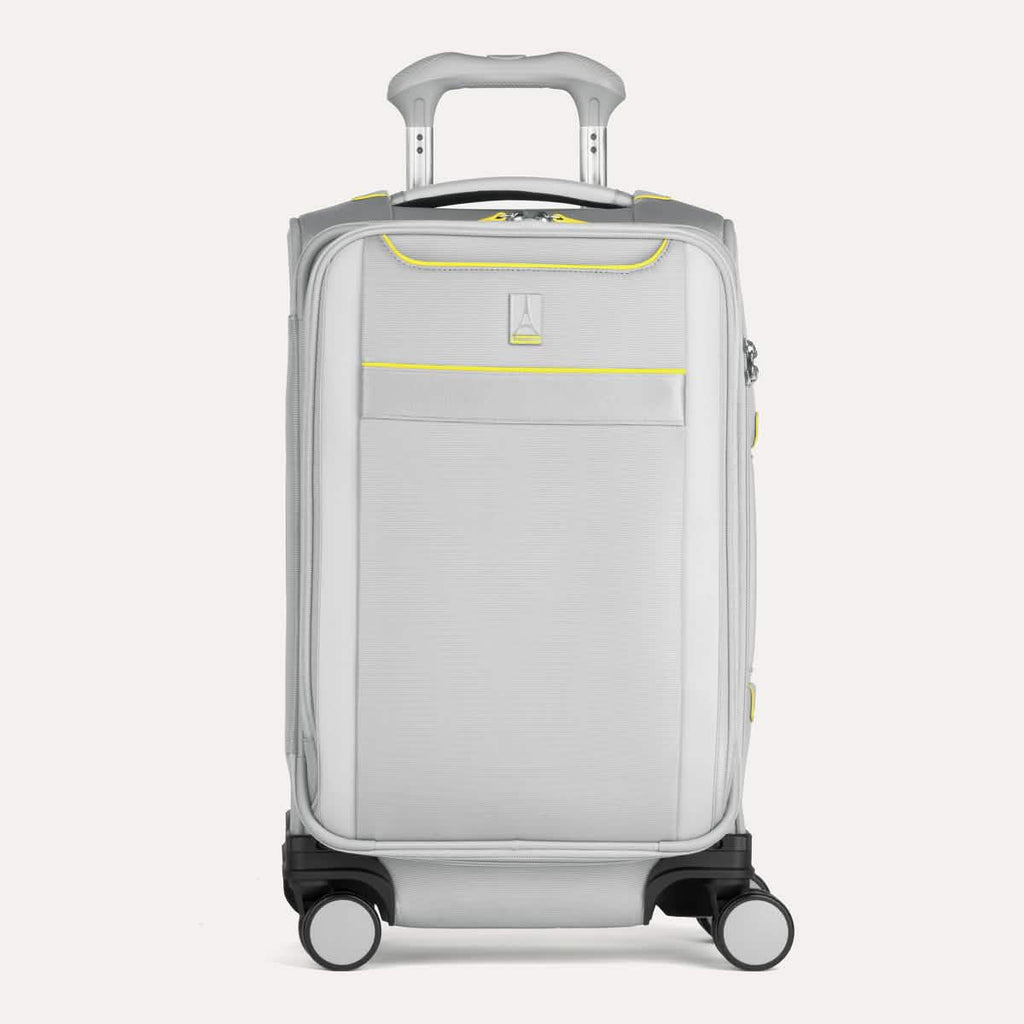 travelpro バッグ Amazon.com | Travelpro Crew Classic Lightweight Softside Luggage