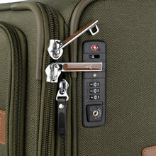 Platinum® Elite Medium Check-In Spinner