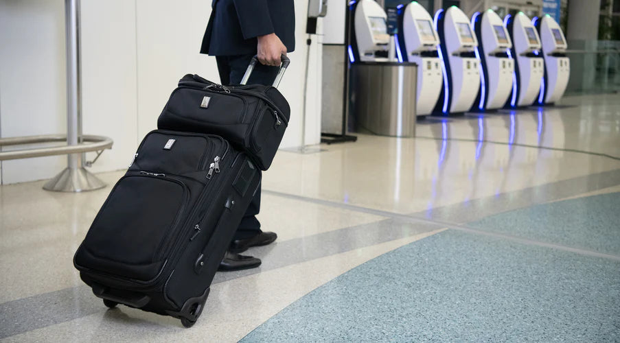 Tips & Tricks For Navigating an Airport Like a Pro