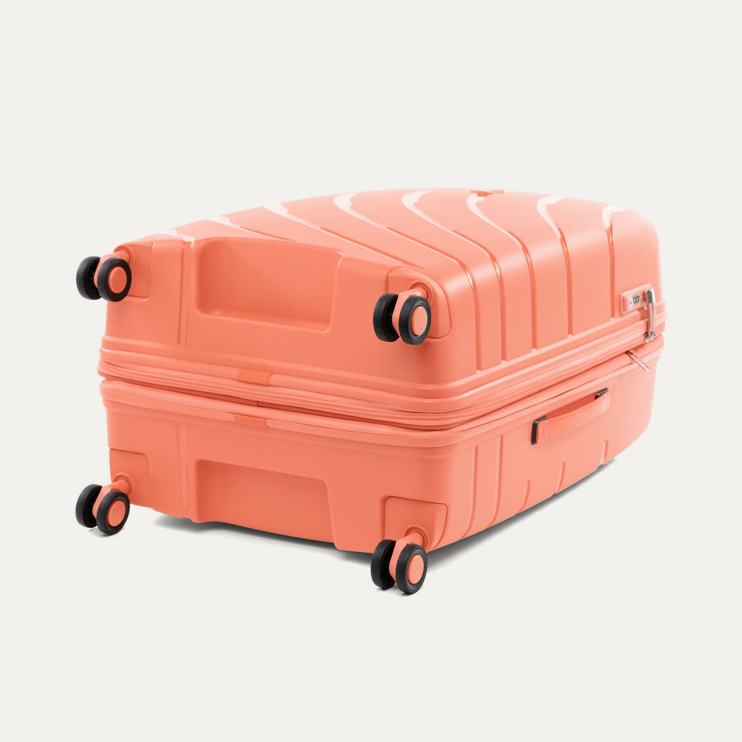 Atlantic Carry-On / Medium Check-In Hardside Set in Coral Orange