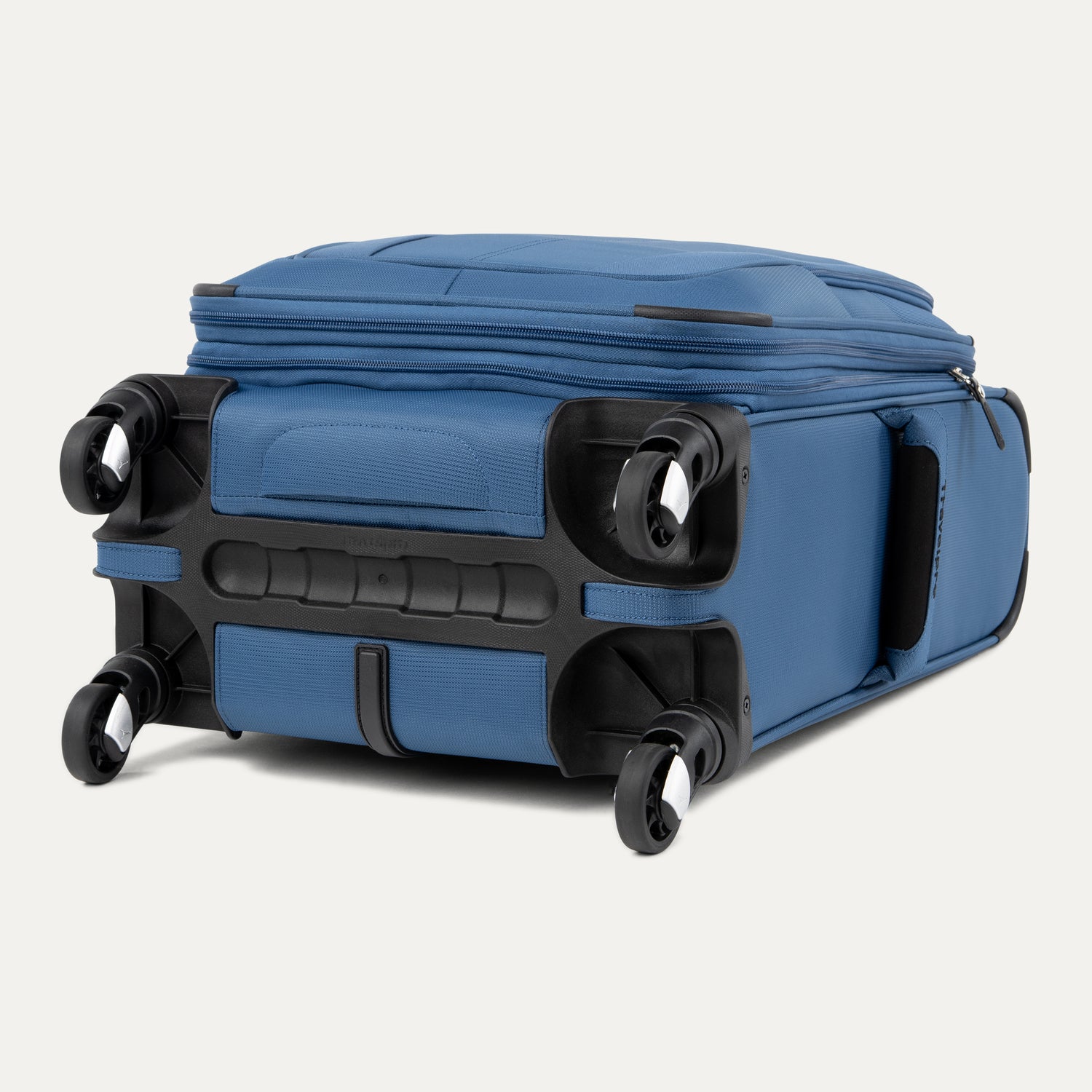 Maxlite® 5 Compact Carry-On Spinner