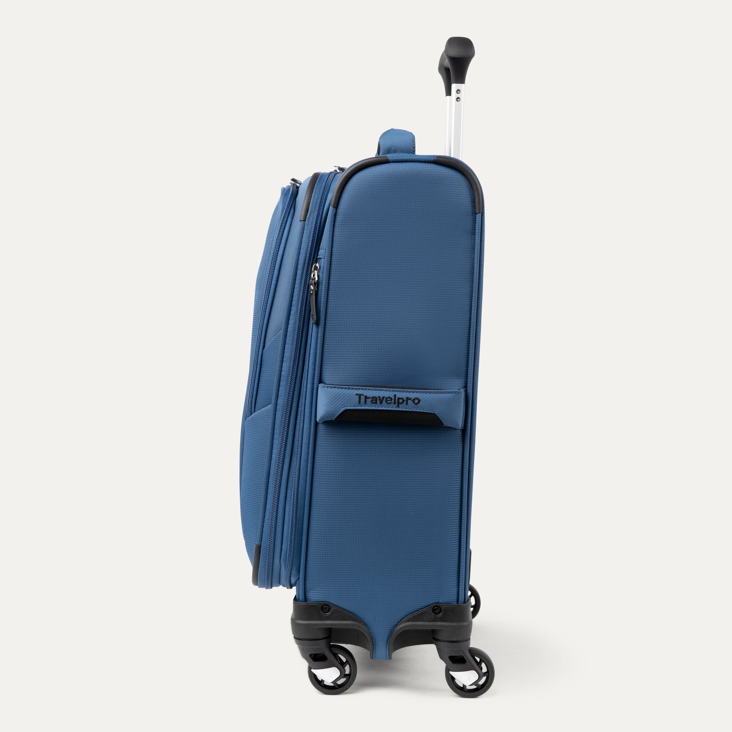 Maxlite® 5 Compact Carry-On Spinner