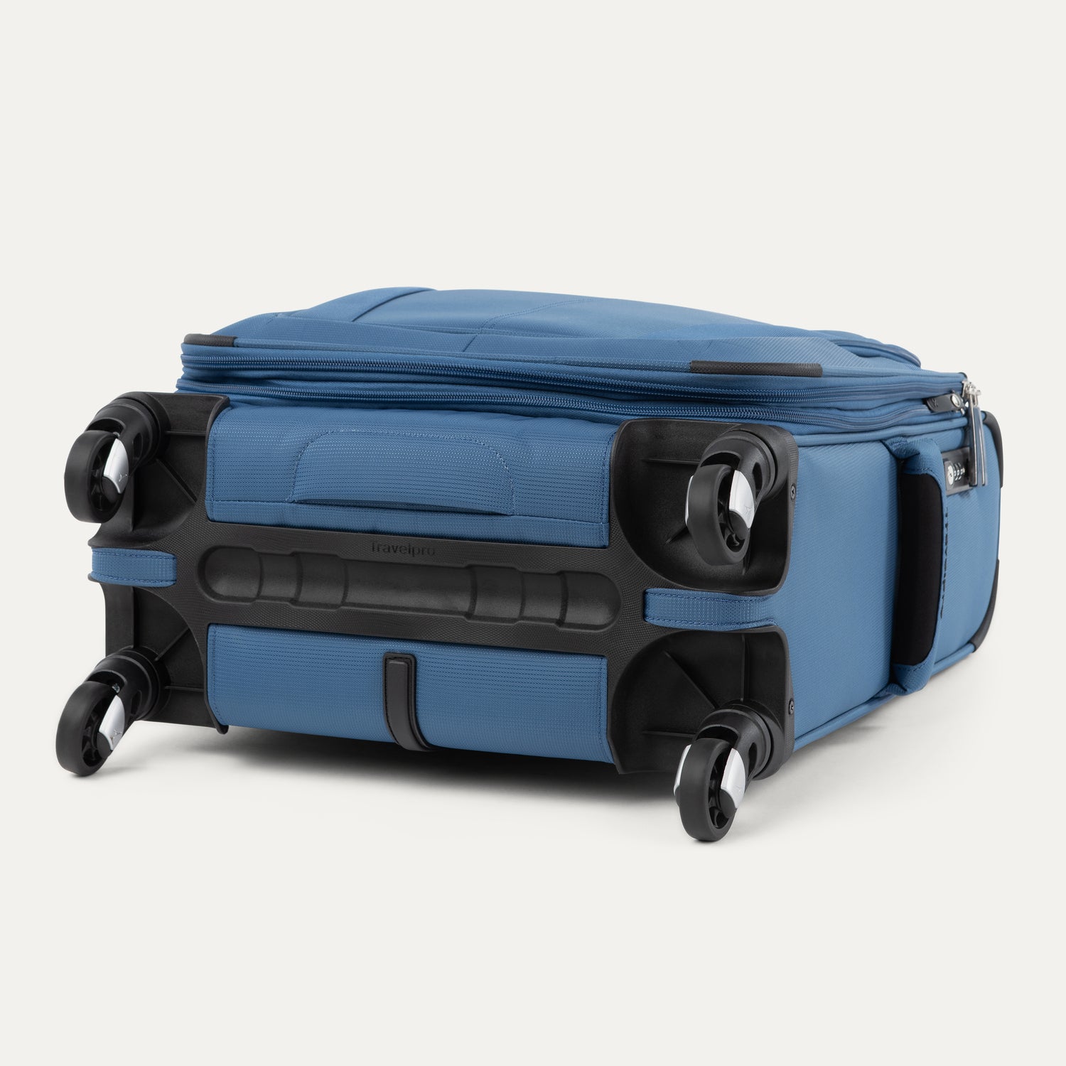 Maxlite® 5 International Carry-On Spinner