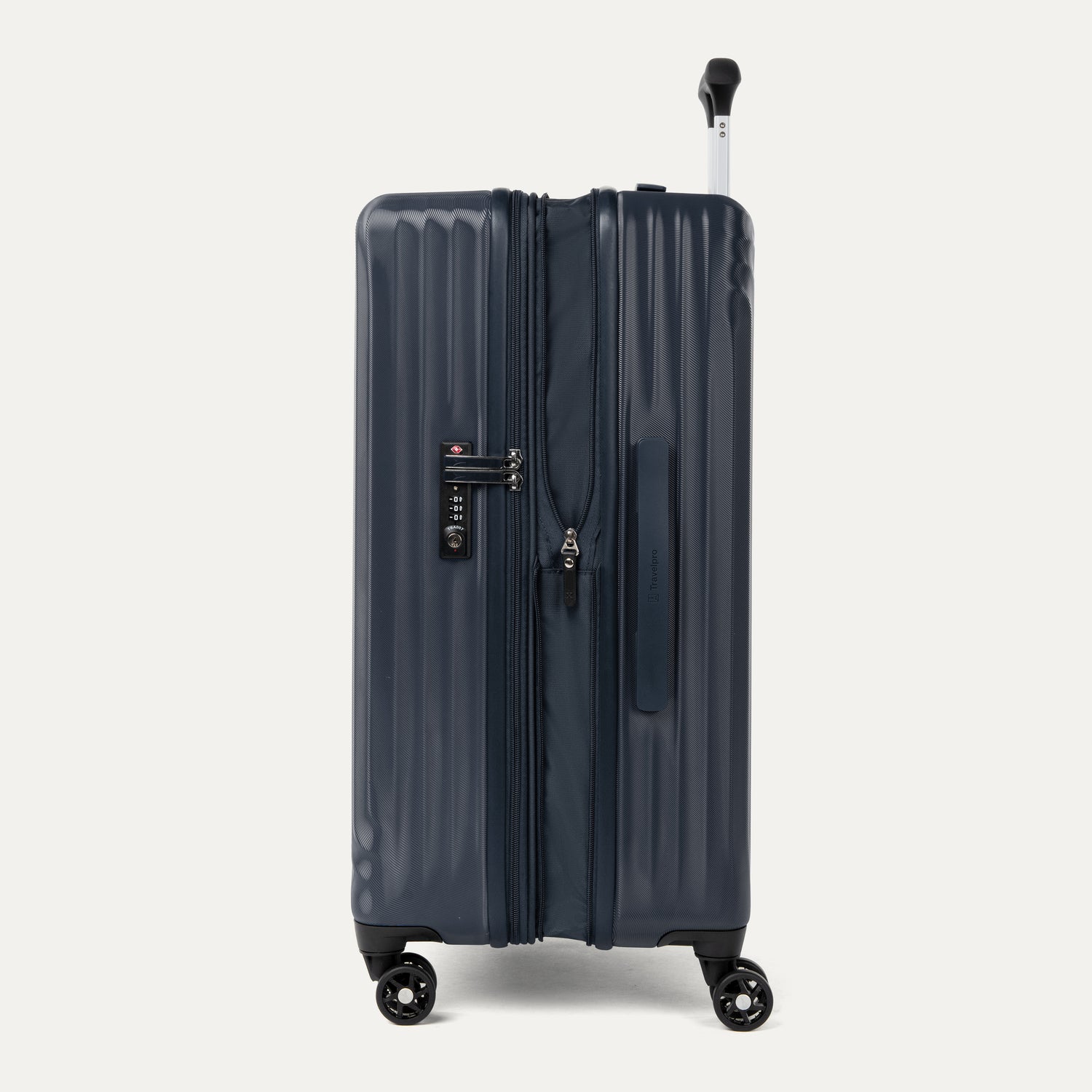 Maxlite® Air Medium Check-In Hardside Spinner