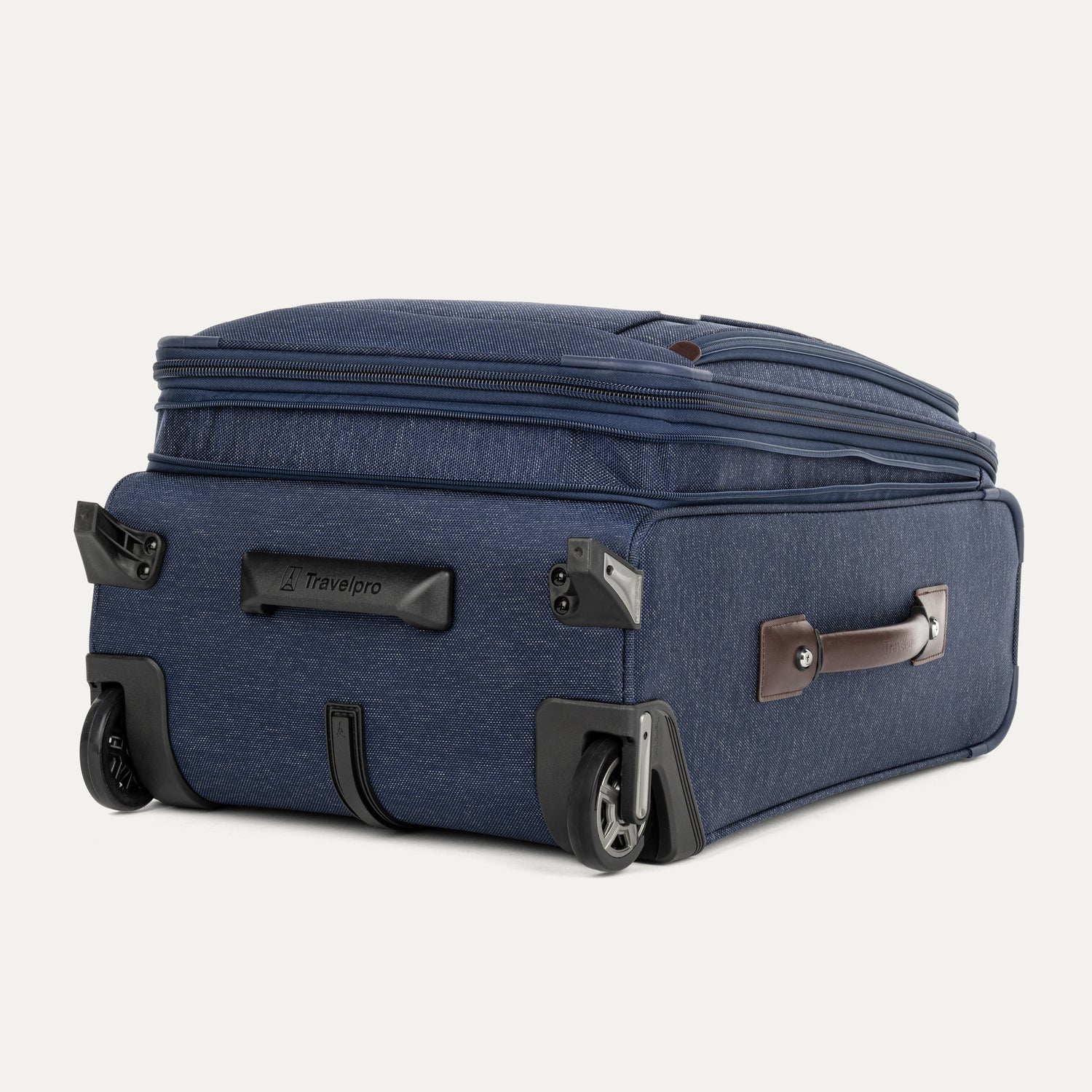 Platinum® Elite Carry-On Rollaboard®