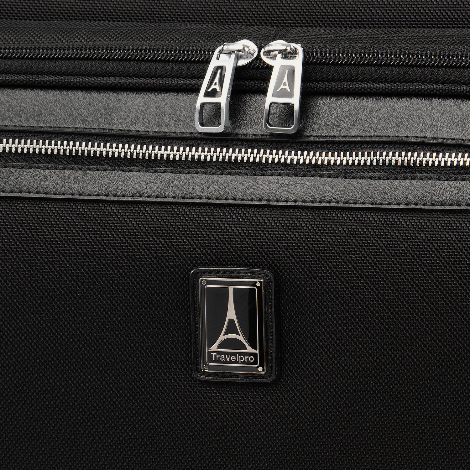 Platinum® Elite Rolling Garment Bag