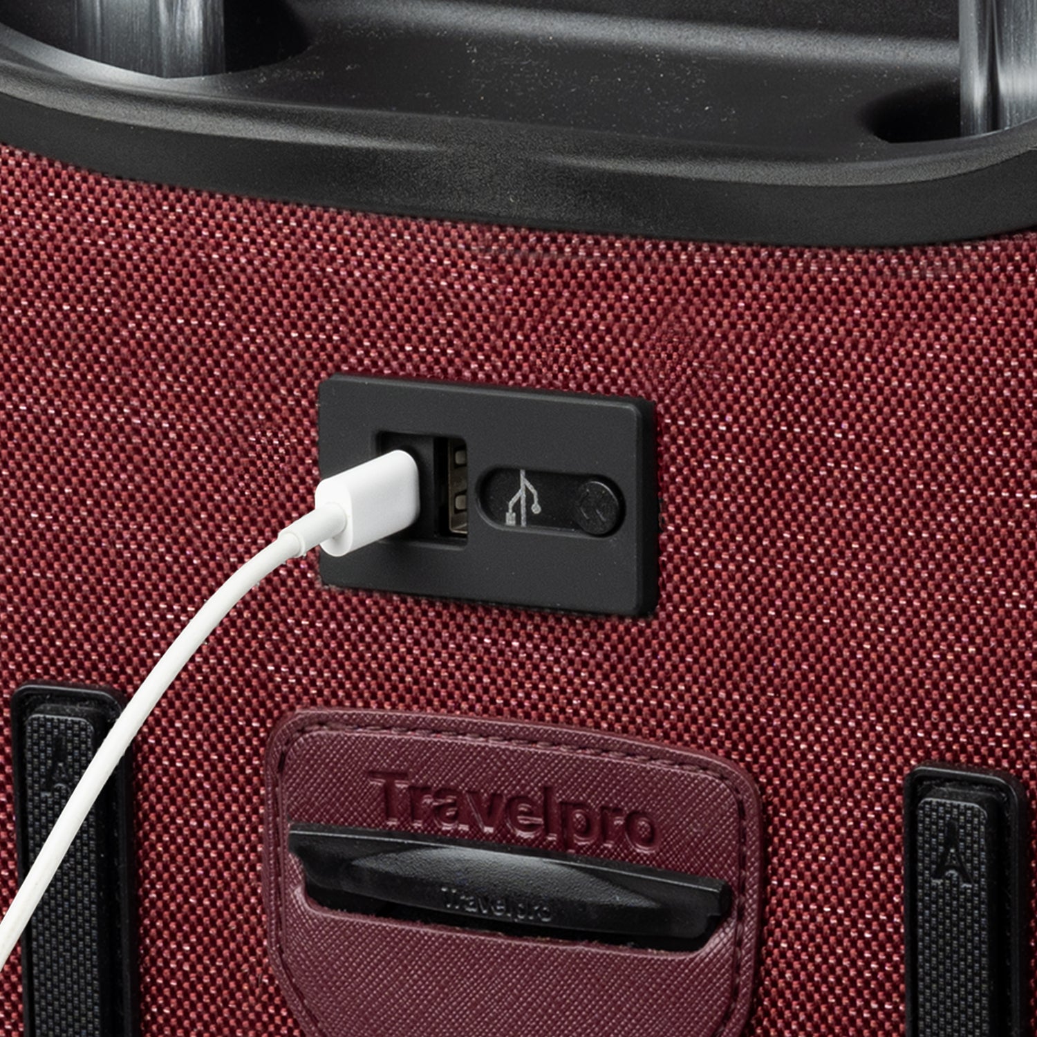 Platinum® Elite International Carry-On Spinner