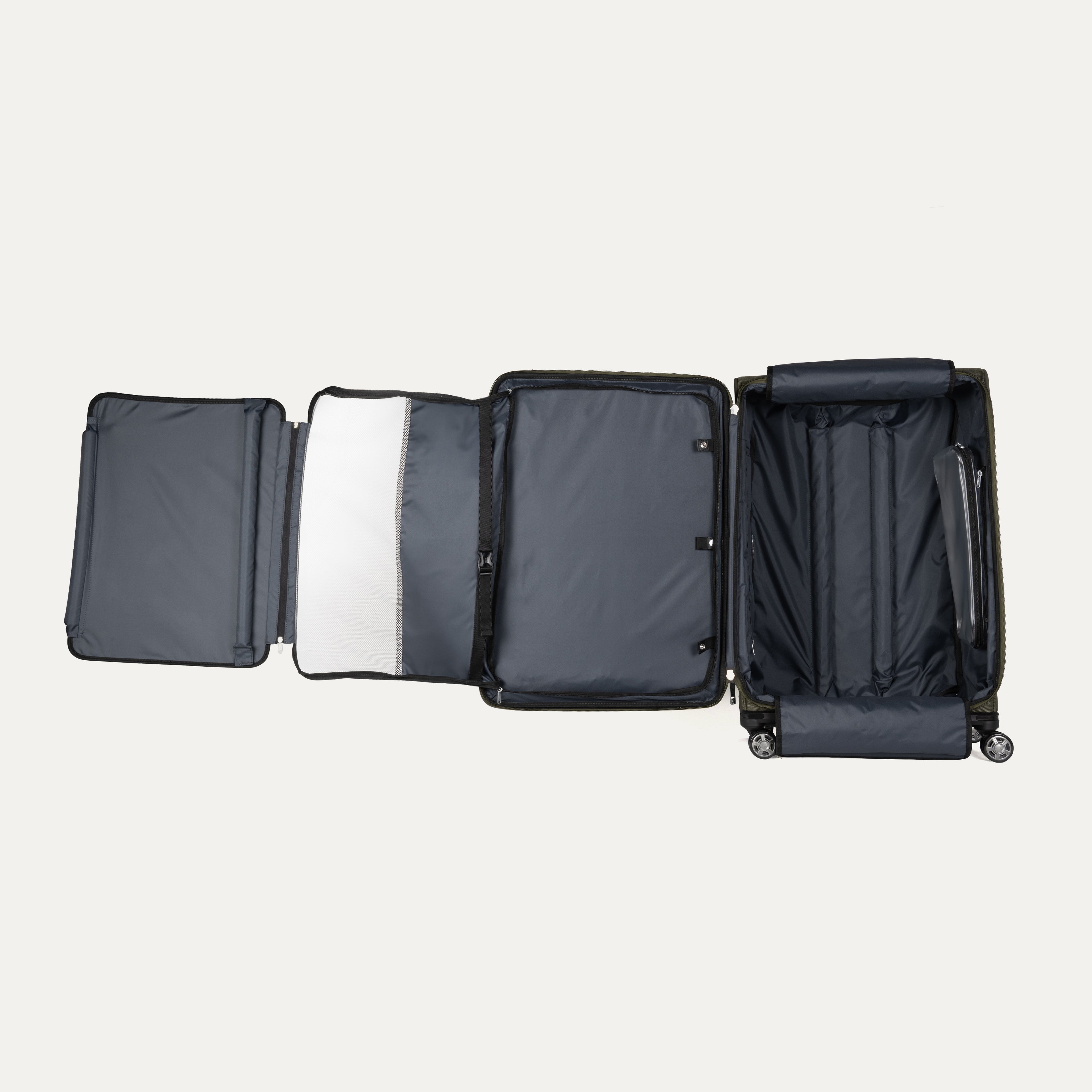 Platinum® Elite Large Check-In Spinner