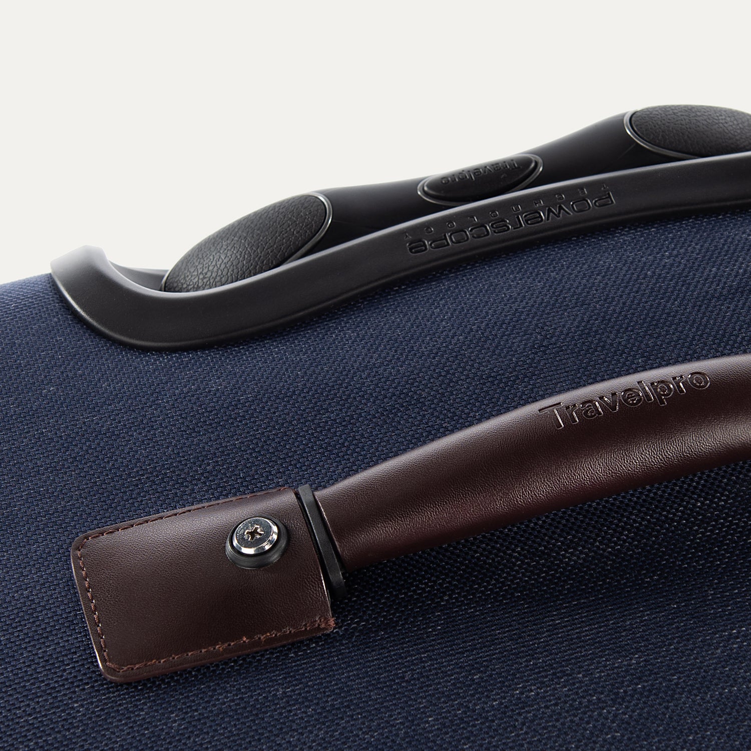 Platinum® Elite Large Check-In Spinner