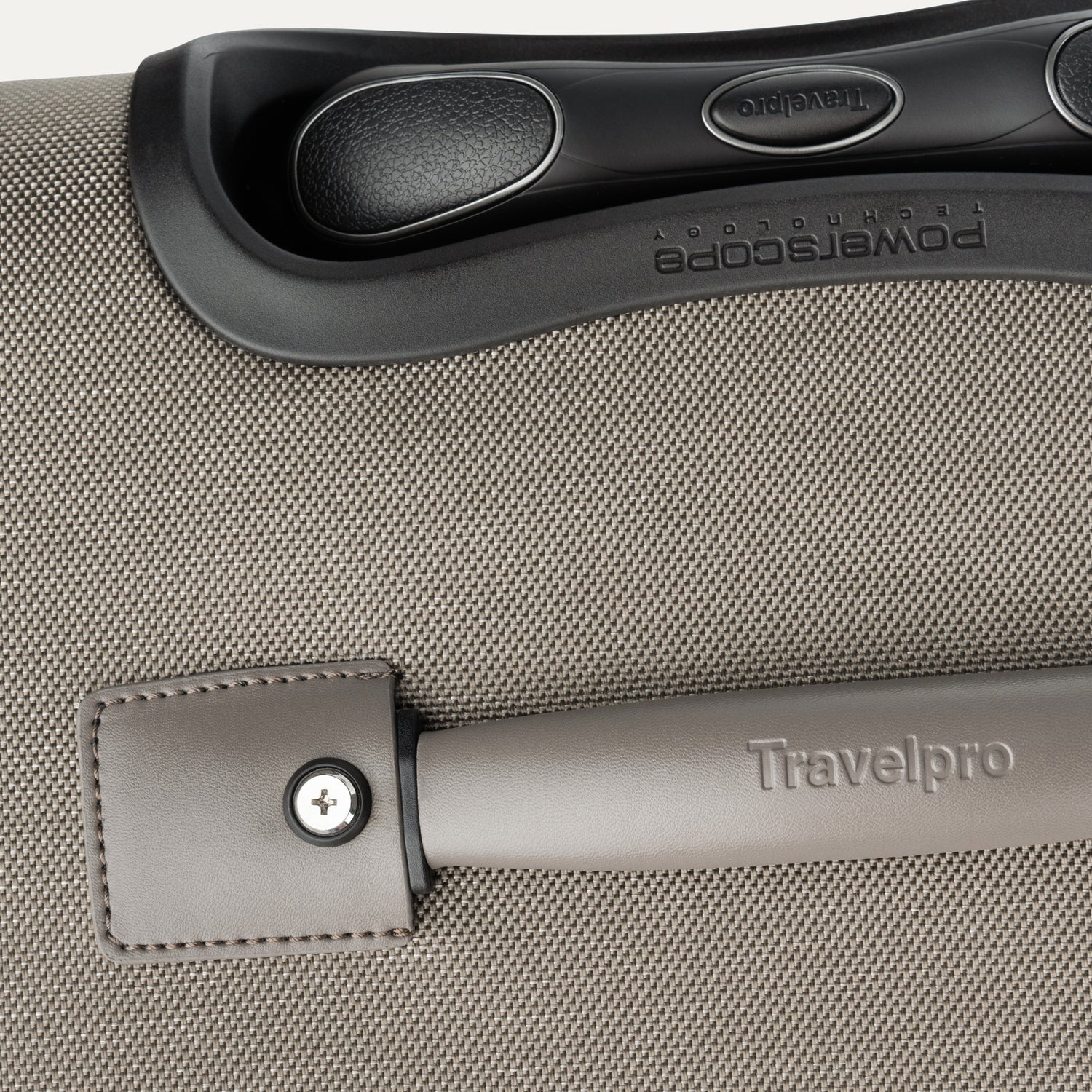 Platinum® Elite Large Check-In Spinner