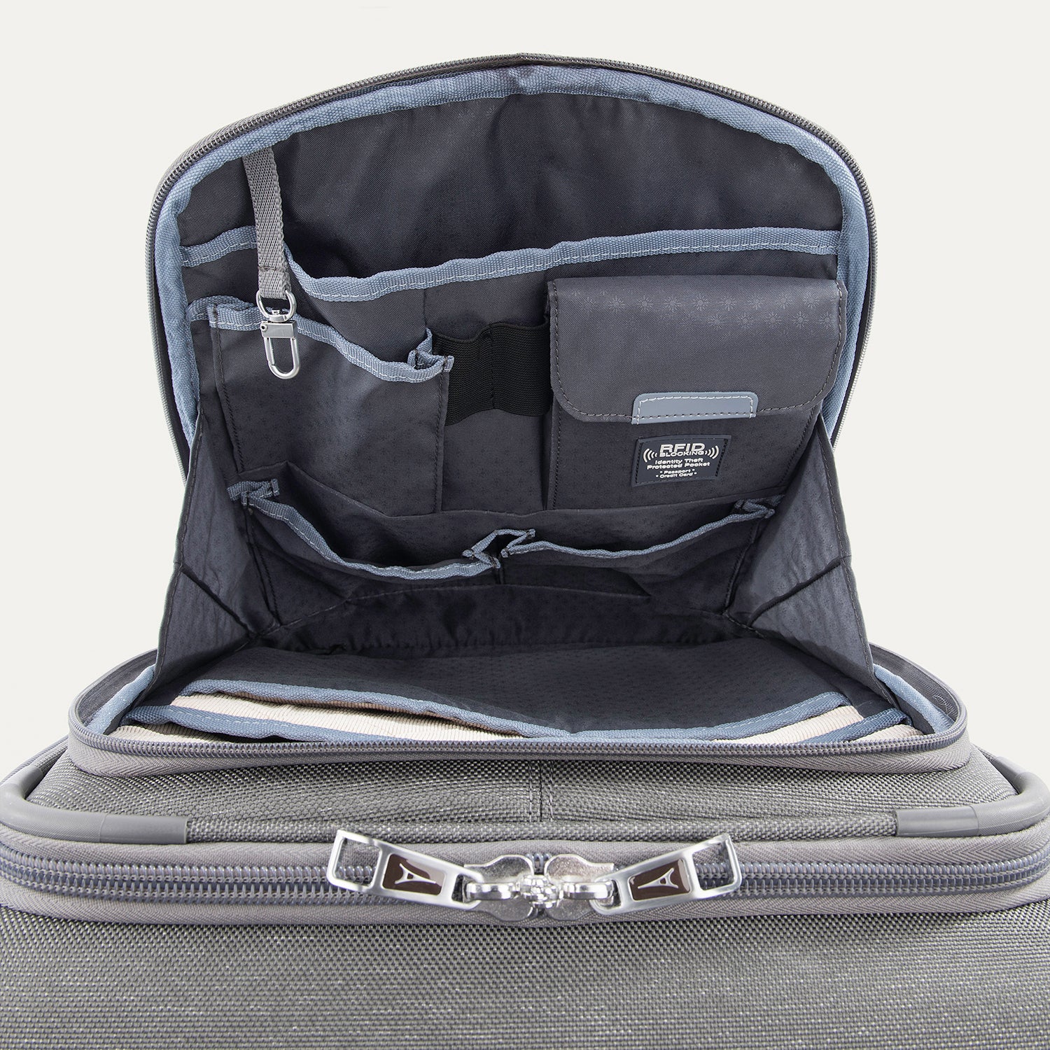 Platinum® Elite Carry-On Business Plus Spinner