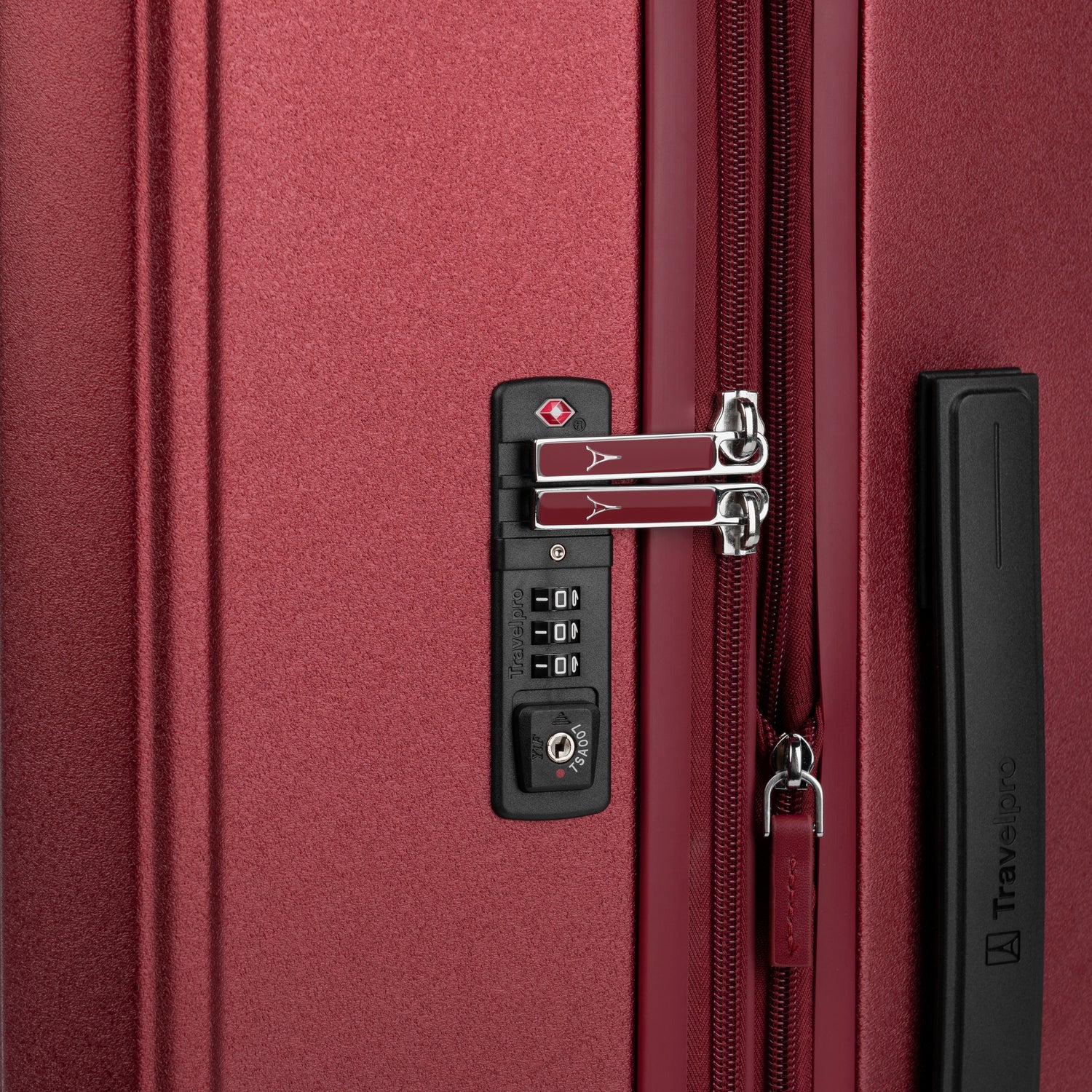 Platinum® Elite Large Check-In Hardside Spinner