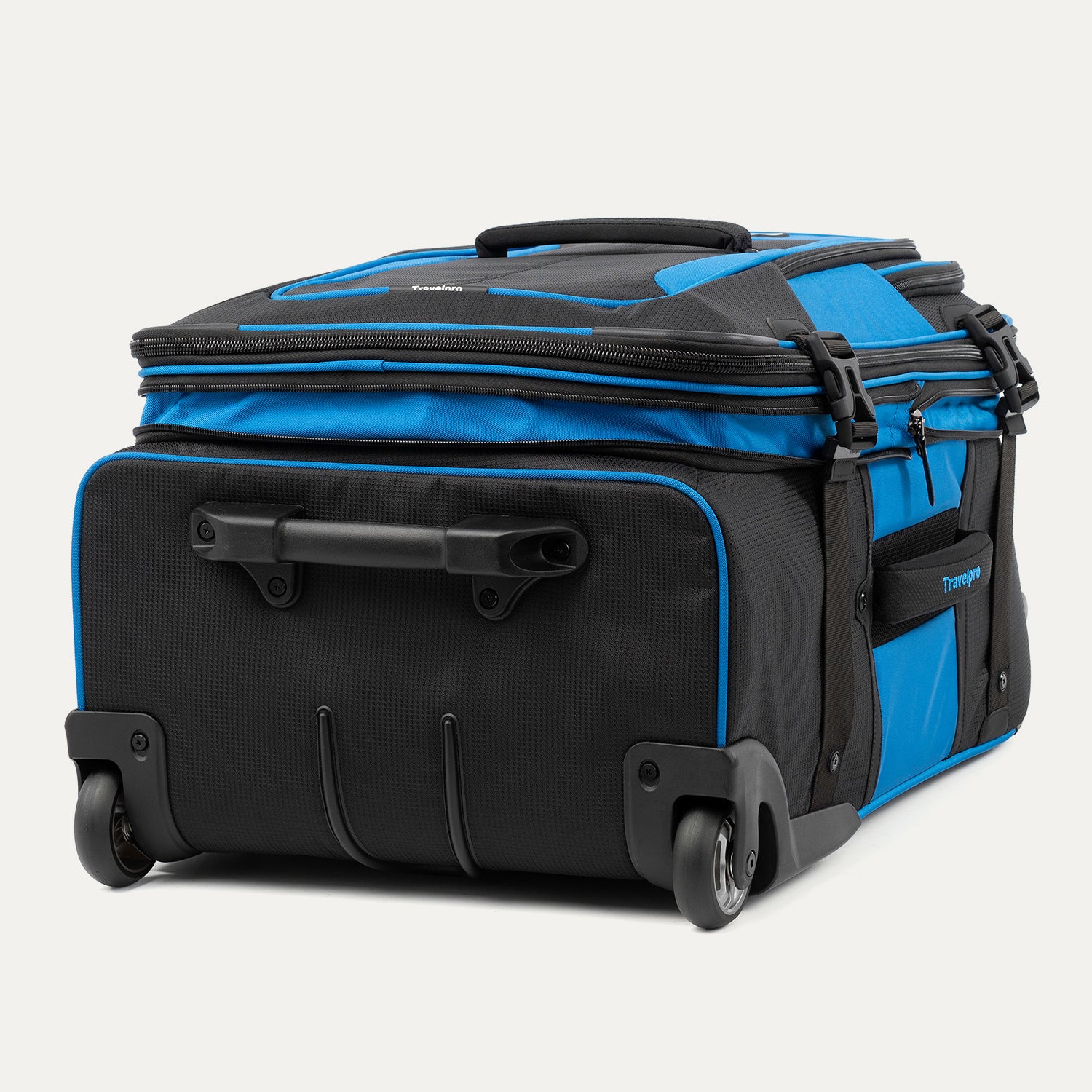 Bold™ By Travelpro® Medium Check-In Rollaboard®