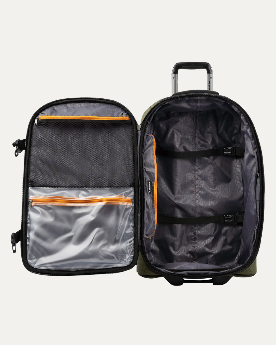 Bold™ by Travelpro® Medium Check-In Rollaboard®