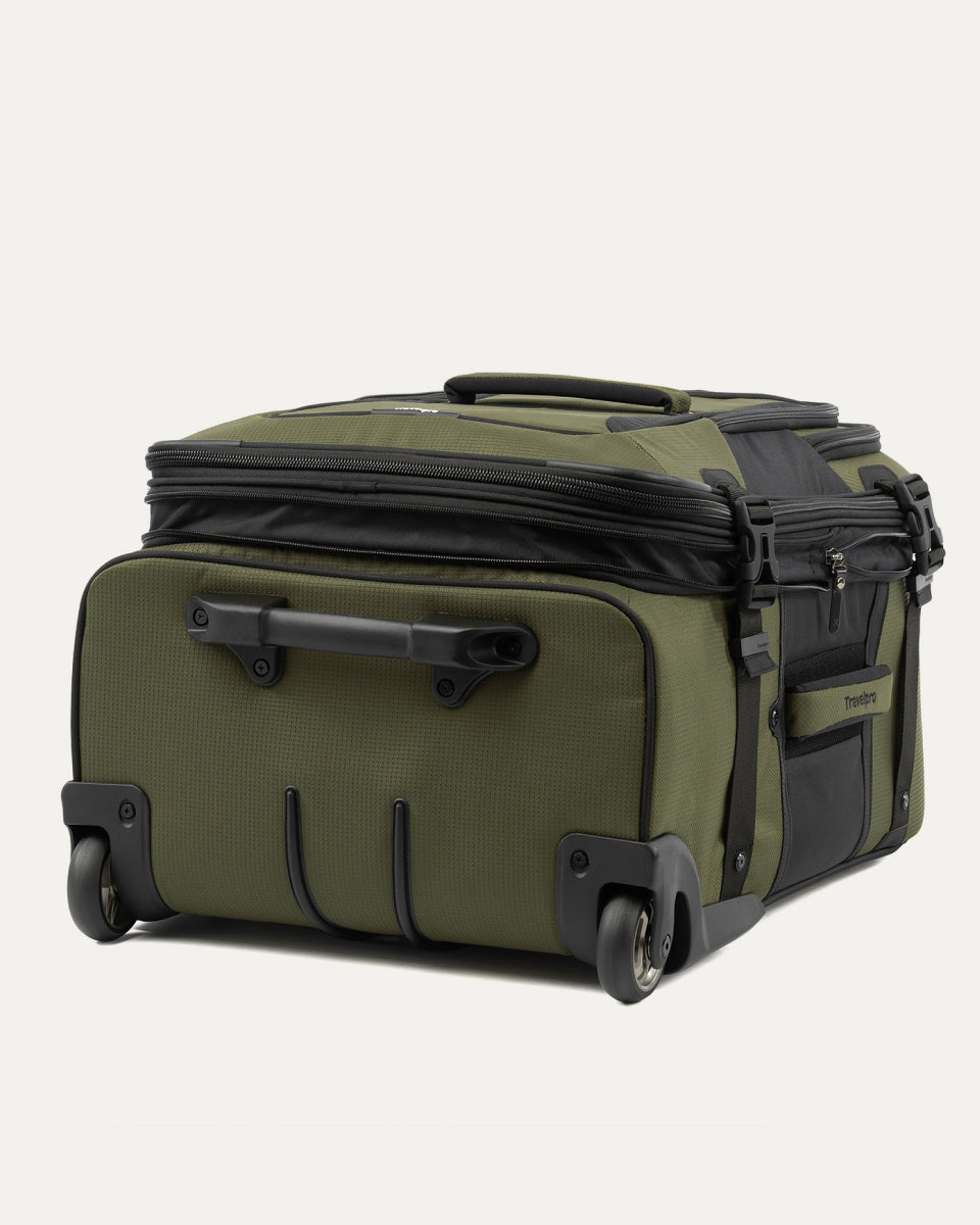 Bold™ by Travelpro® Medium Check-In Rollaboard®