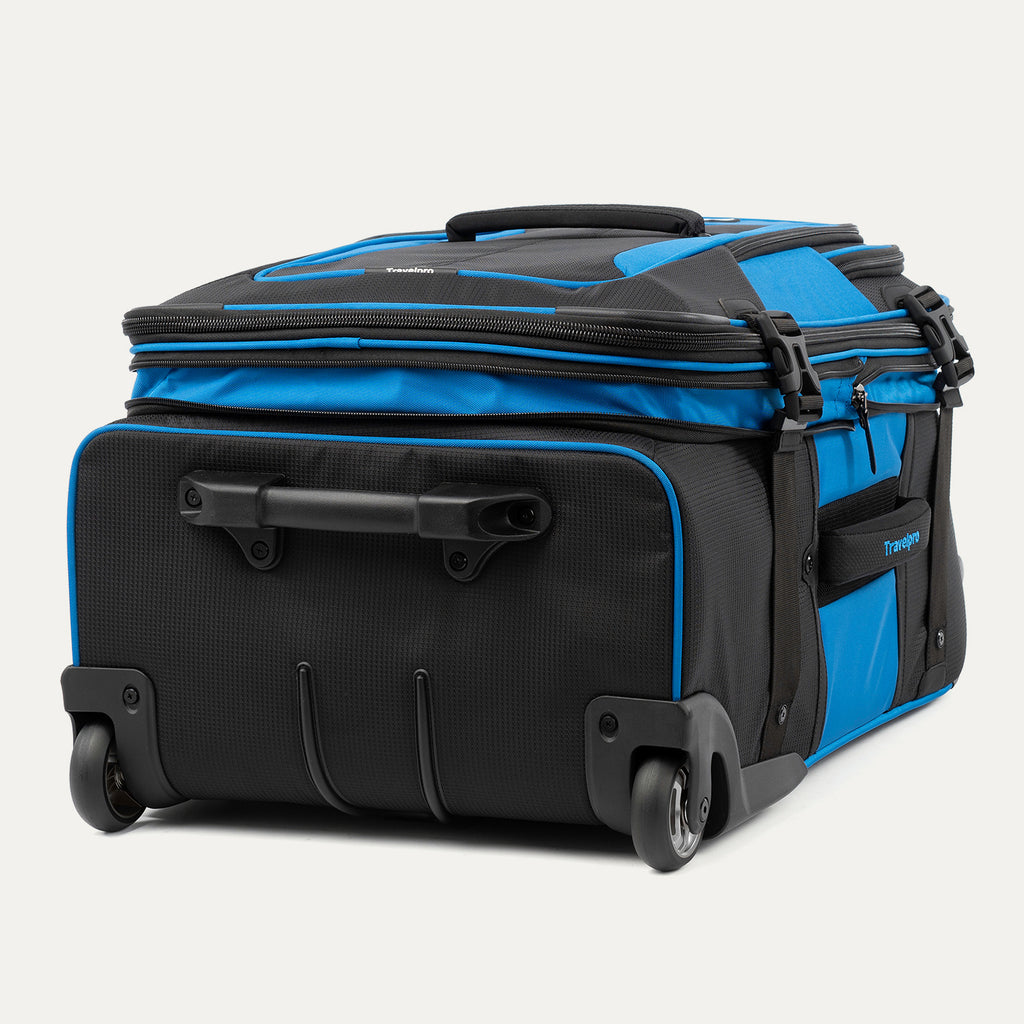 Bold™ By Travelpro® Backpack / Medium Check-In Set