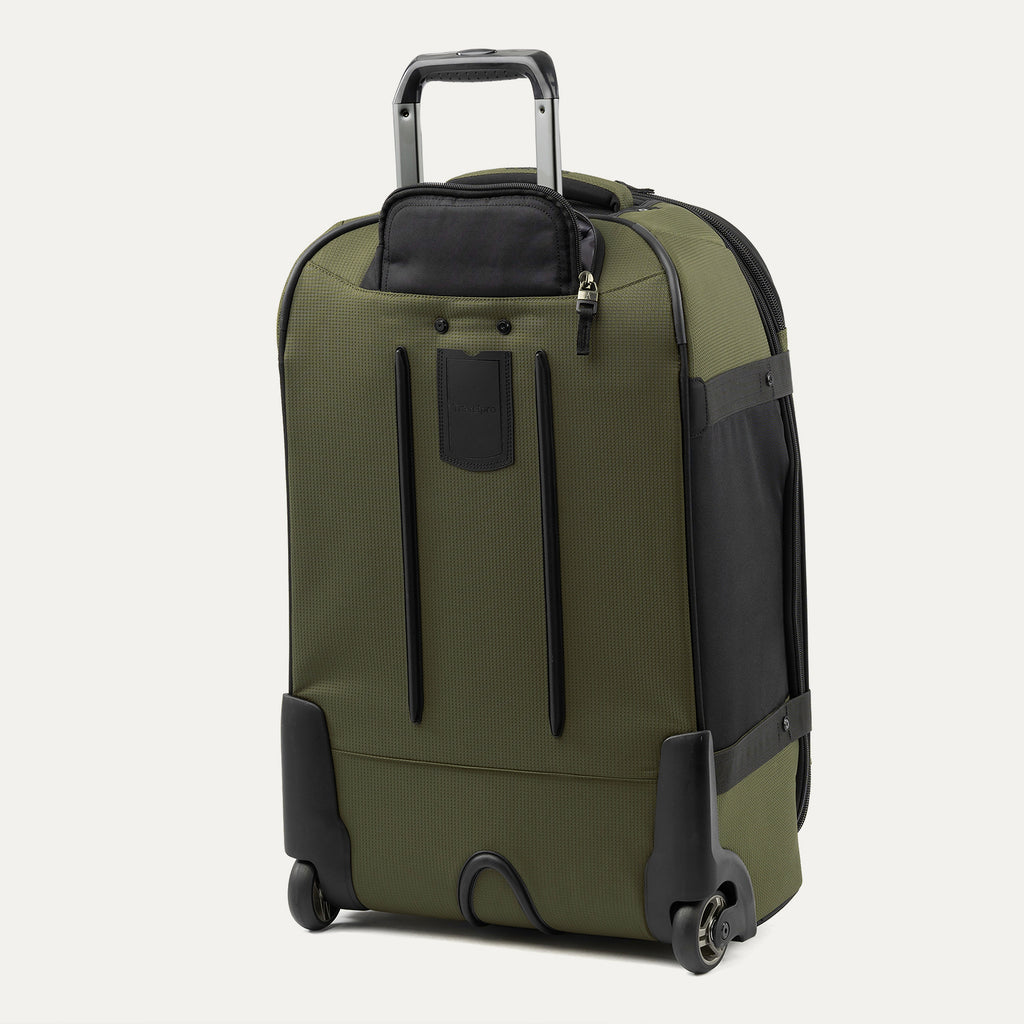 Bold™ By Travelpro® Backpack / Medium Check-In Set