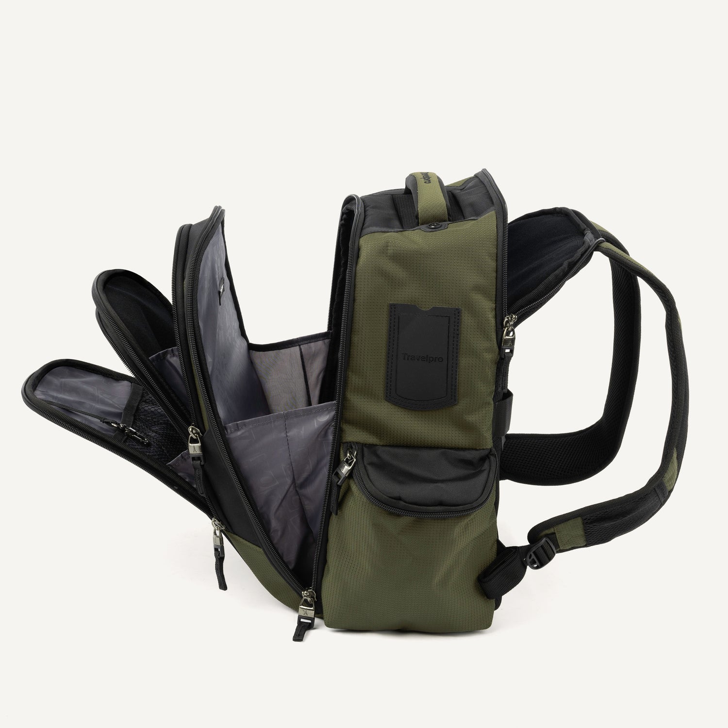 Bold™ By Travelpro®  Backpack / Medium Check-In Set (Green)