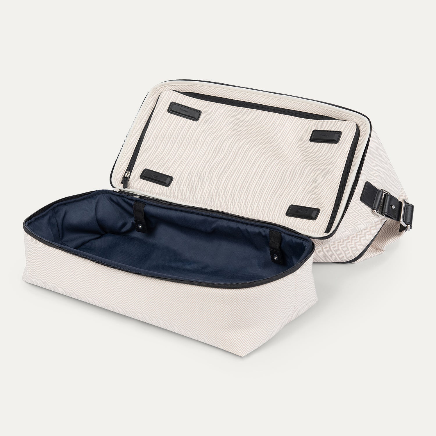 Platinum® Elite Hardside Carry on / Travelpro® x Travel + Leisure® Weekender Set