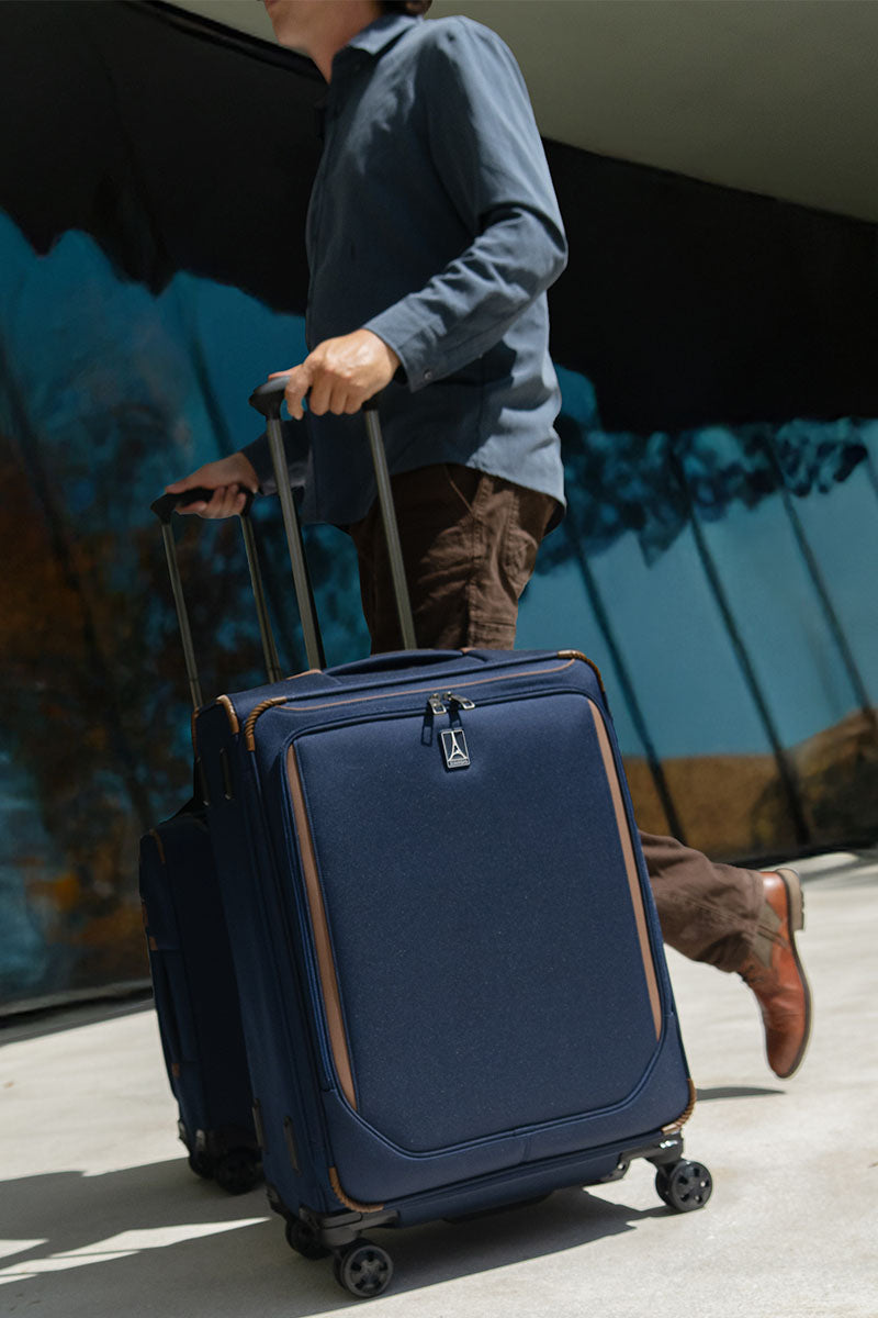 travelpro バッグ Maxlite® 5 Drop-Bottom Weekender – Travelpro Aviation
