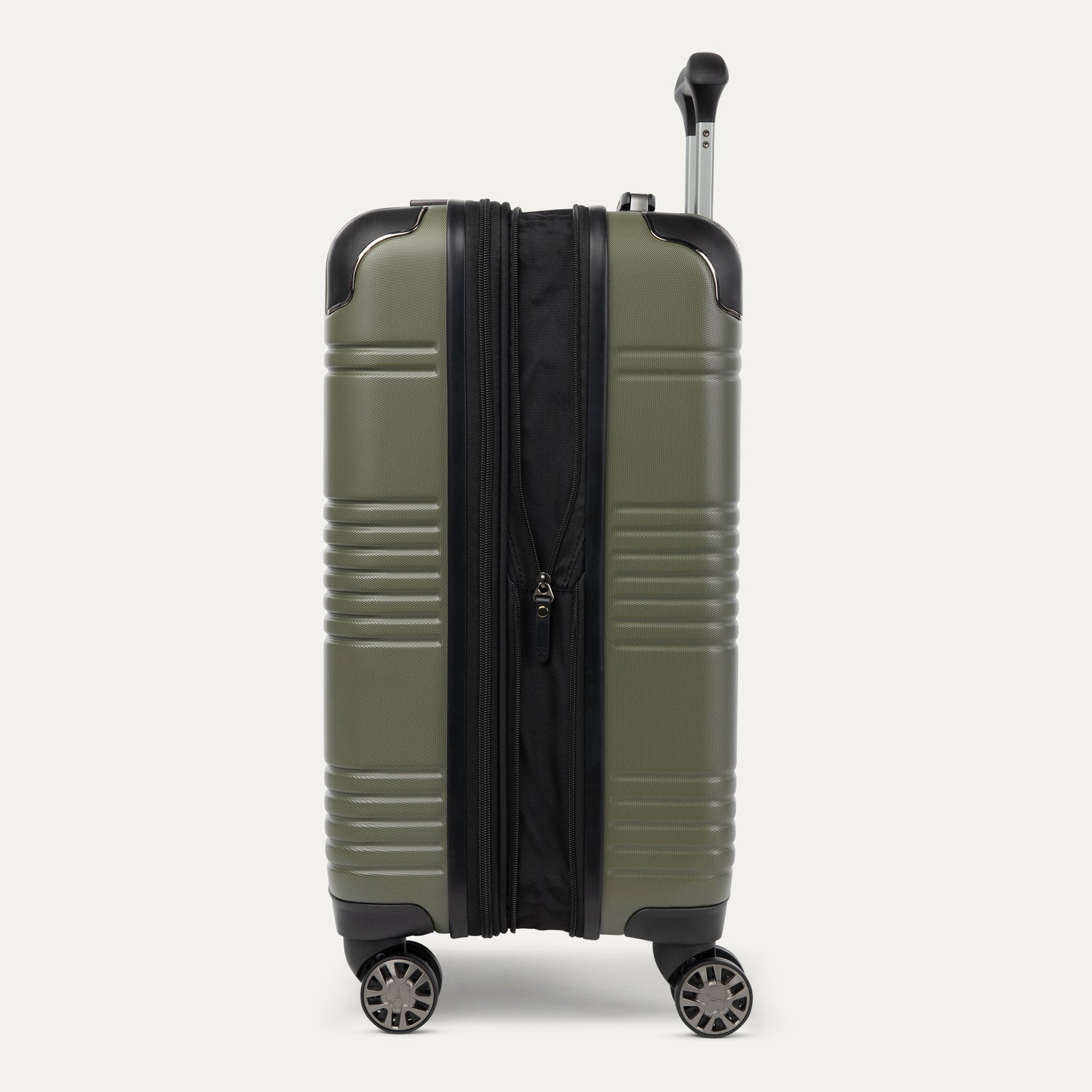 Roundtrip® Carry-On / Medium Check-In Hardside Set