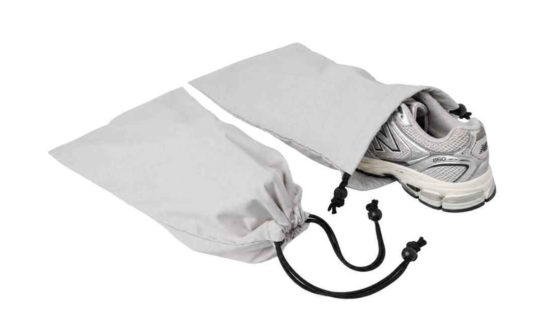 Two drawstring shoe bags included with Platinum Reserve