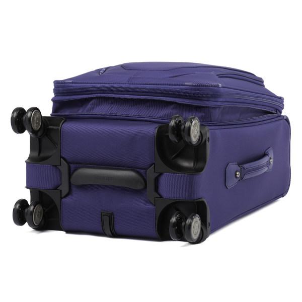 Crew™ 11 21" Expandable Spinner Suiter